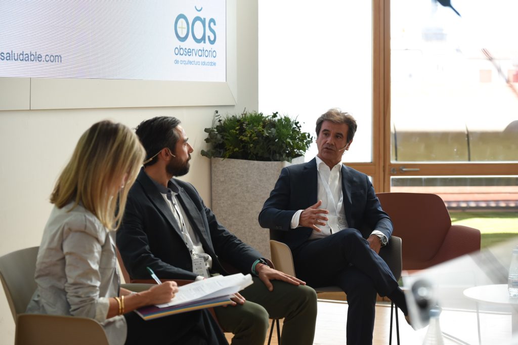 Panel de acústica en el congreso arquitectura saludable